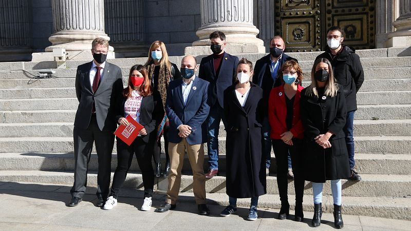 Els partits independentistes registren al Congrés una llei d'amnistia