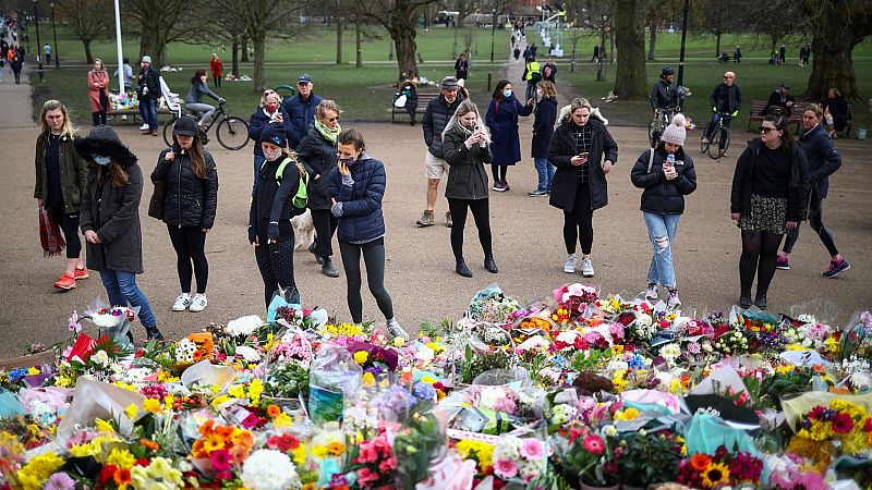 Reino Unido reforzará la presencia policial en las calles tras las protestas por el asesinato de Sarah Everard