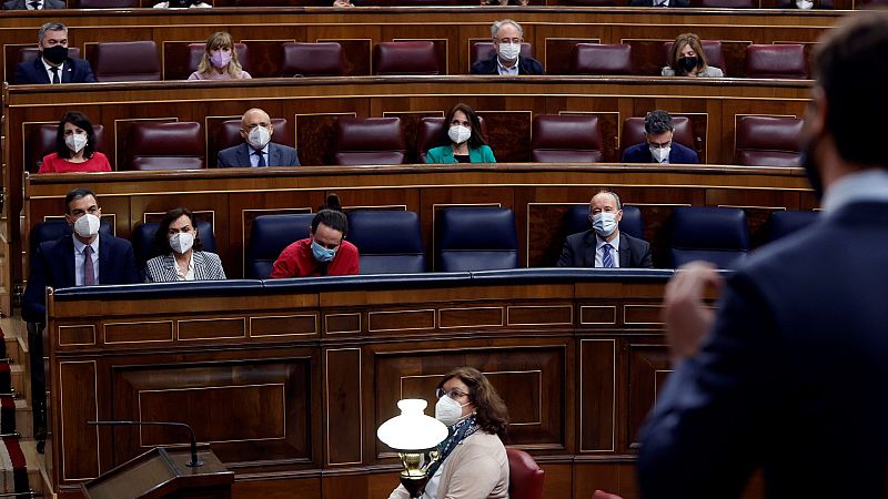 Sánchez, Iglesias y Casado entran en campaña acusándose de "transfuguismo" y de gobernar como 'Juego de Tronos'"