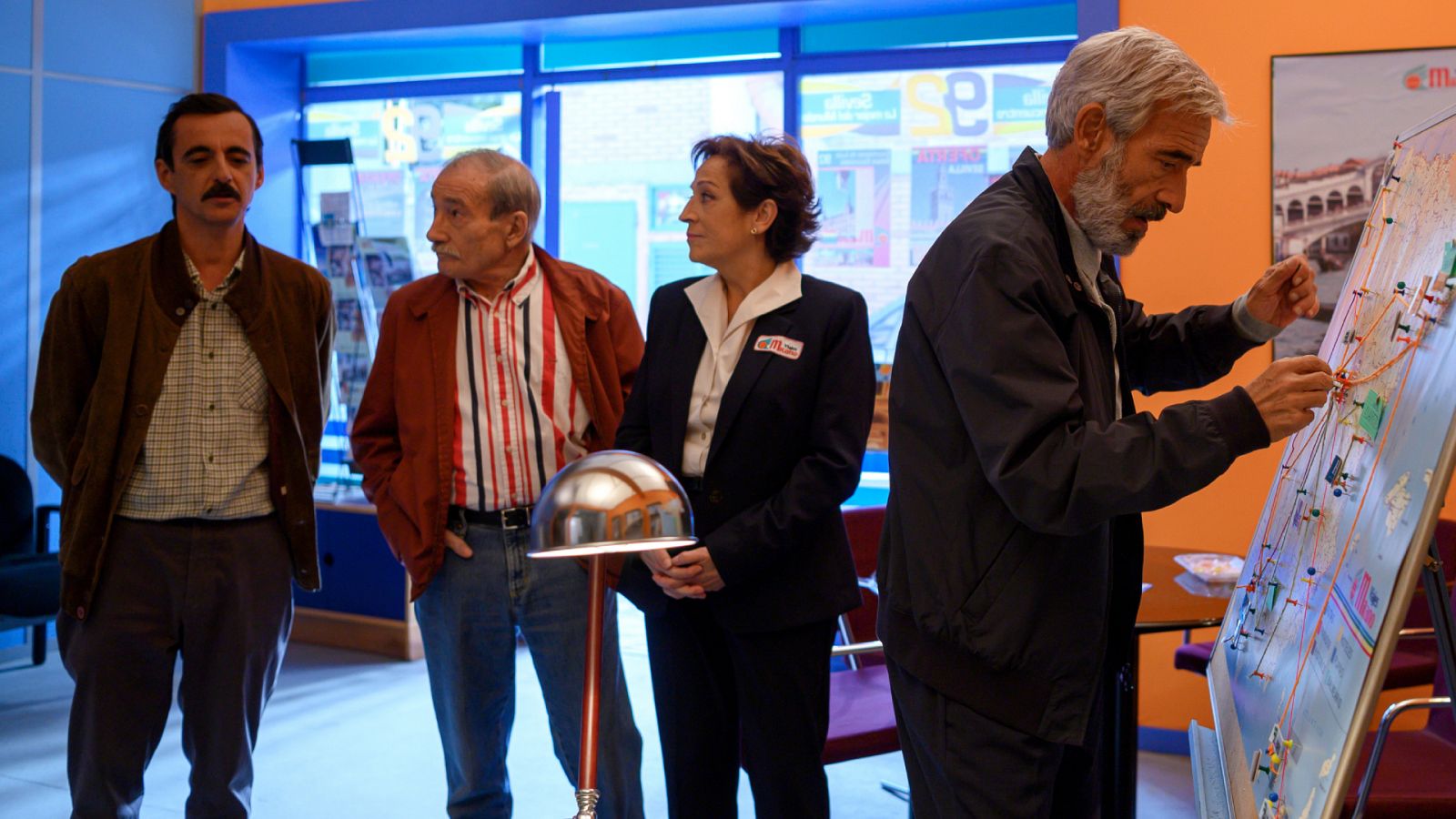 Así comienza el capítulo 380: "Universos paralelos"