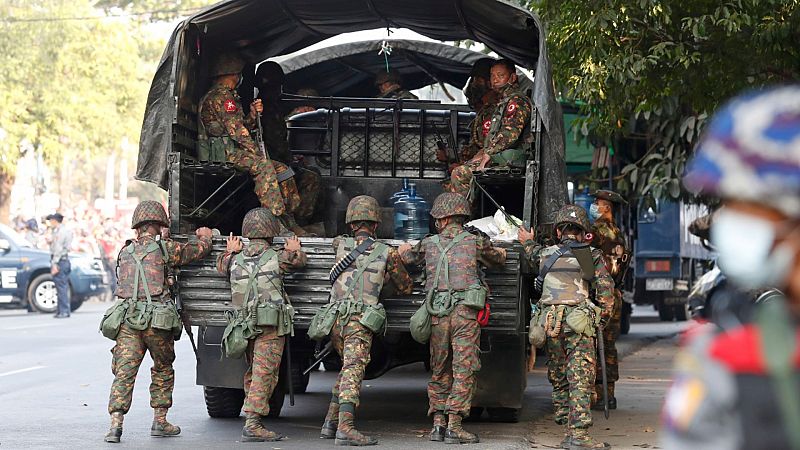 Unicef denuncia la ocupación de colegios por los militares en Birmania