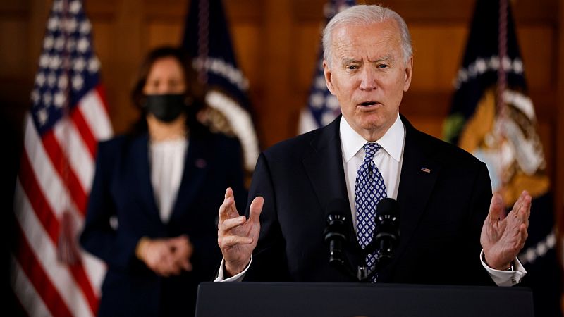 Biden pide actuar para "detener" los crecientes ataques racistas contra estadounidenses de origen asiático en el país