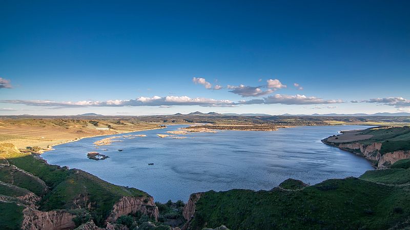Radiografía del agua en España: datos sobre un recurso en riesgo por el cambio climático y la contaminación
