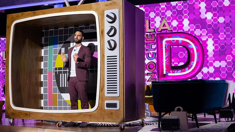 Homenaje a la tele en 'La Noche D' con Emilio Aragón, Flo y Santiago Segura