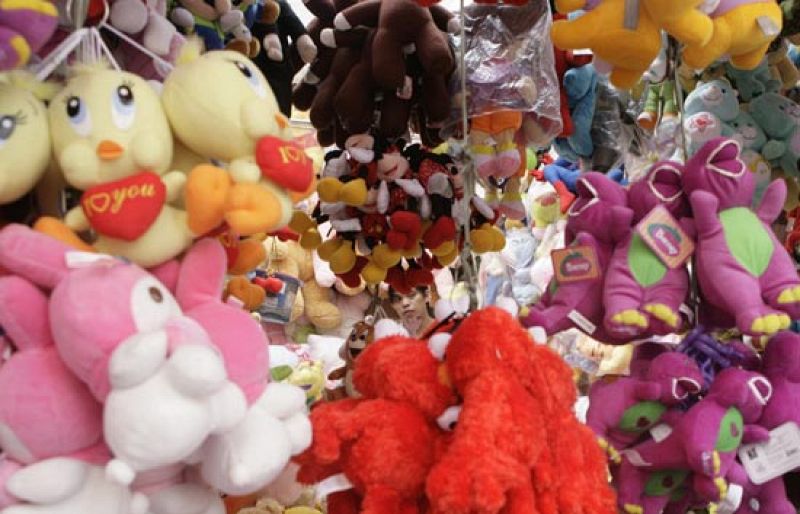 Sale una revista para que el consumidor pueda elegir juguetes seguros