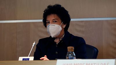 24 horas - Educación plantea eliminar el exceso de contenidos y la memorización  - Escuchar ahora