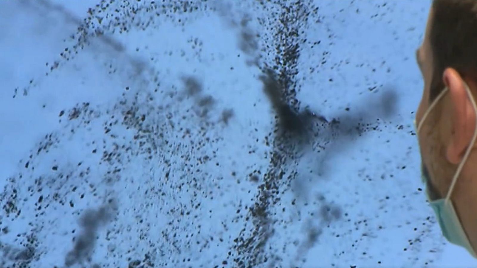 Millones de nanorrobots para tratar tumores - Telediario 1 | Ver