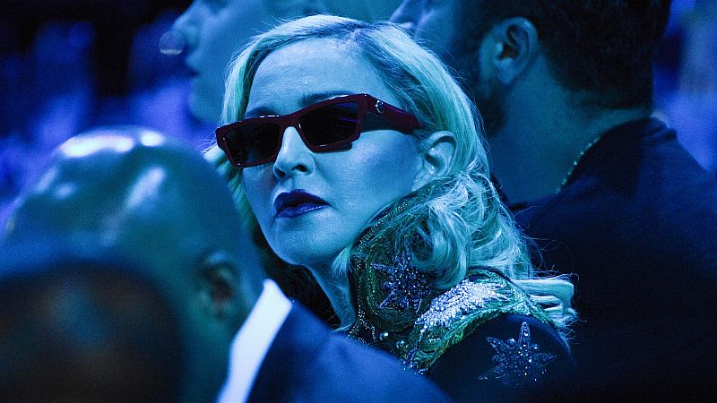 Madonna es acusada de 'photoshoppearse' en la foto de una fan