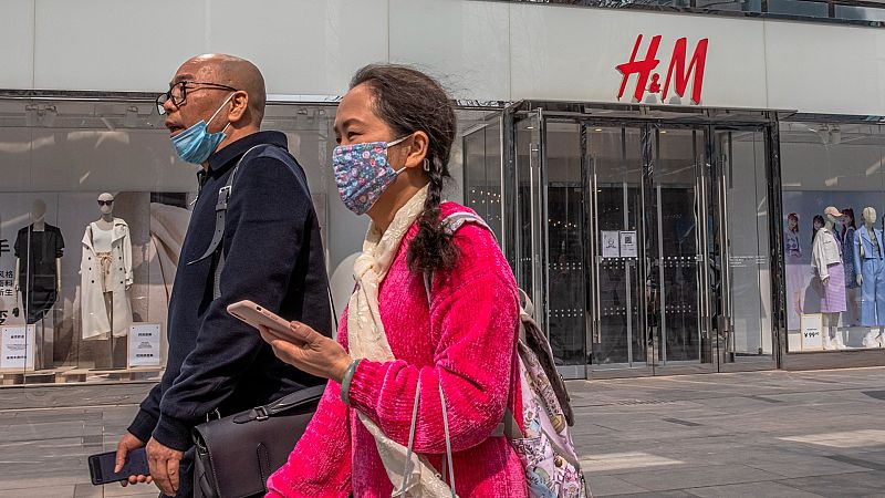 Marcas como Nike o H&M sufren un boicot en China por criticar la situación de los uigures en Xinjiang
