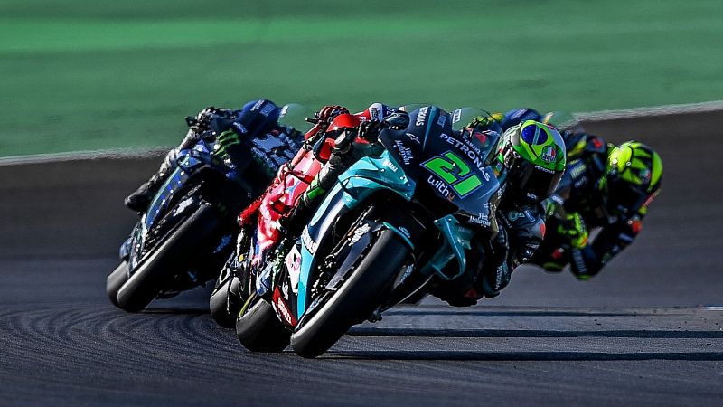 Viñales gana en el arranque del Mundial de MotoGP en Catar