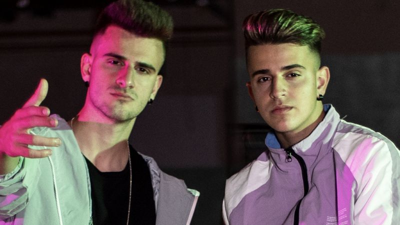 Adexe y Nau presentan "Nada Serio": "Somos bastante transparentes a la hora de mostrar lo que sentimos"