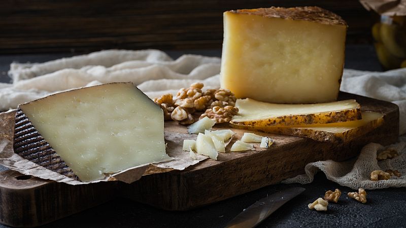 Estos quesos espaoles son la versin ibrica del parmesano, el camembert y el roquefort
