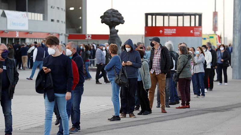 Madrid vacunará a personas de entre 60 y 65 años en el WiZink Center a partir de la próxima semana