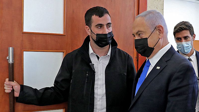 Juicio por corrupción a Netanyahu: la Fiscalía israelí asegura que el primer ministro usó su poder "ilegítimamente"