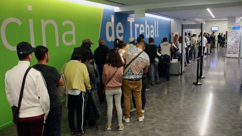 L'atur es redueix en 6 mil persones pel relaxament de les restriccions