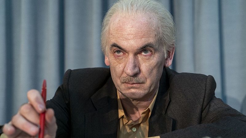 Muere Paul Ritter a los 54 años por un tumor cerebral, pero nos deja su talento, de Harry Potter a 'Chernobyl'