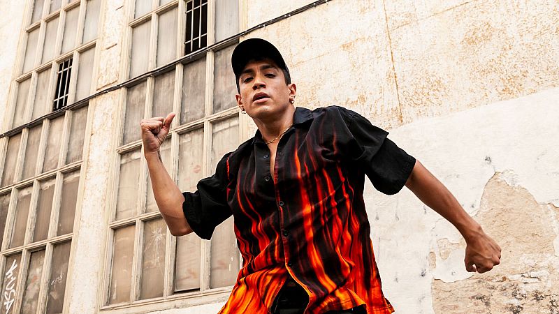 'Danz' llega a Playz: descubre la historia de Exon Arcos, el bailarín y amigo de Lola Índigo que triunfa en 'The Dancer'