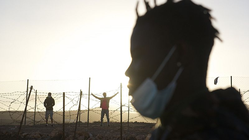 CEAR denuncia la política de contención migratoria en Canarias: "Son islas cárceles"