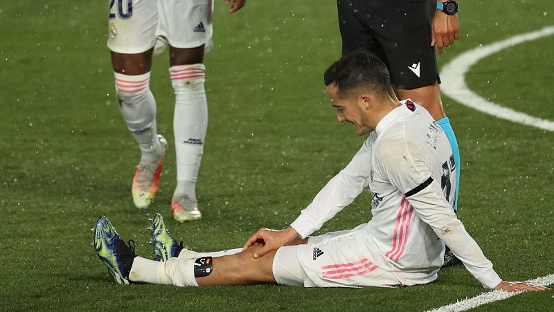 Lucas Vázquez sufre un esguince de ligamento en la rodilla izquierda
