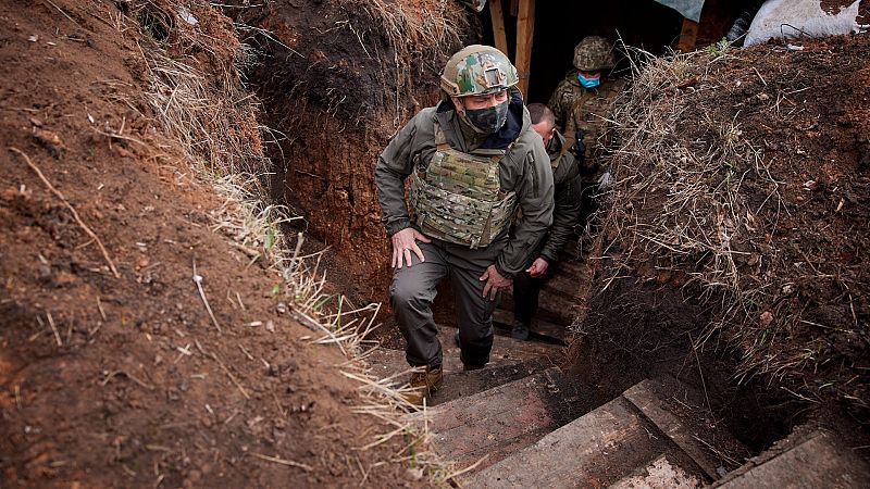 Rusia envía 15 buques al mar Negro y la OTAN pide que frene la escalada militar en la frontera con Ucrania
