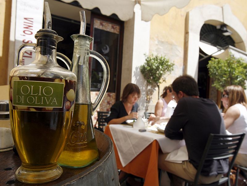 Los componentes que dan sabor al aceite de oliva dificultan el desarrollo del cáncer de mama