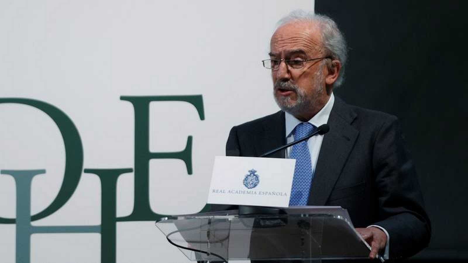 Una red de lexicógrafos para la biografía de todas las palabras en el DHLE | Ver