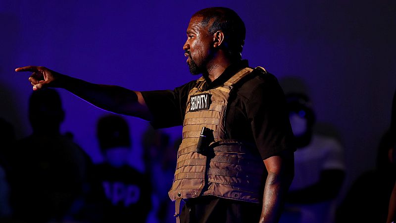 Kanye West pone a la venta sus deportivas y el precio supera el millón de dólares