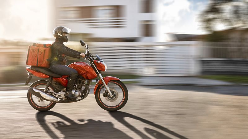 Las riders denuncian acoso sexual: "Me he encontrado clientes que te abren la puerta desnudos"