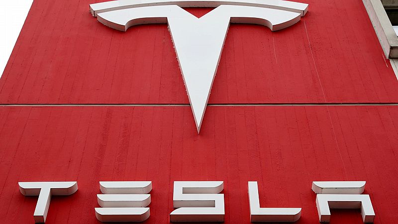 El accidente de un Tesla "sin nadie al volante" deja dos muertos en Texas