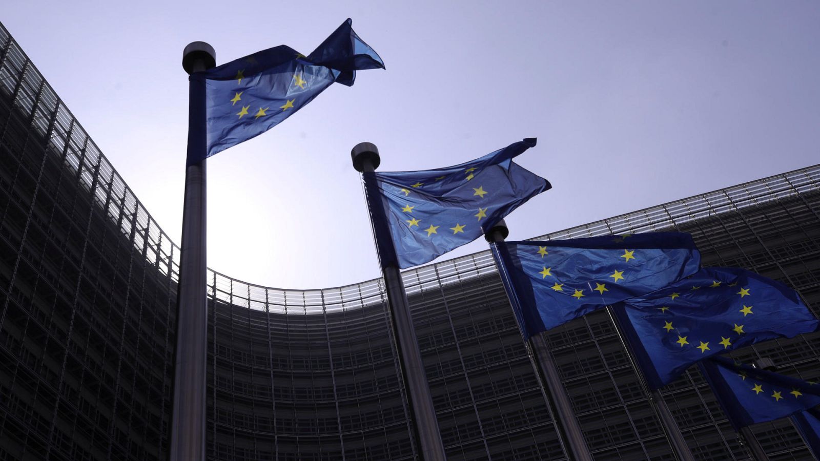 La UEFA, la UE y los Gobiernos, contra la Superliga | Ver