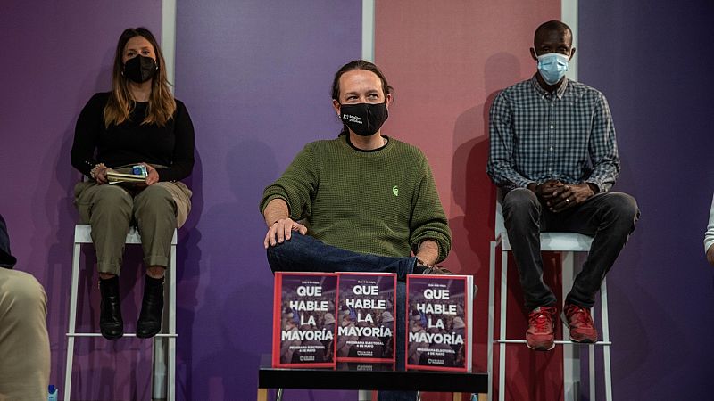 Iglesias se compromete a "reconstruir lo público" y sacar a Madrid "de la desobediencia constitucional" en fiscalidad