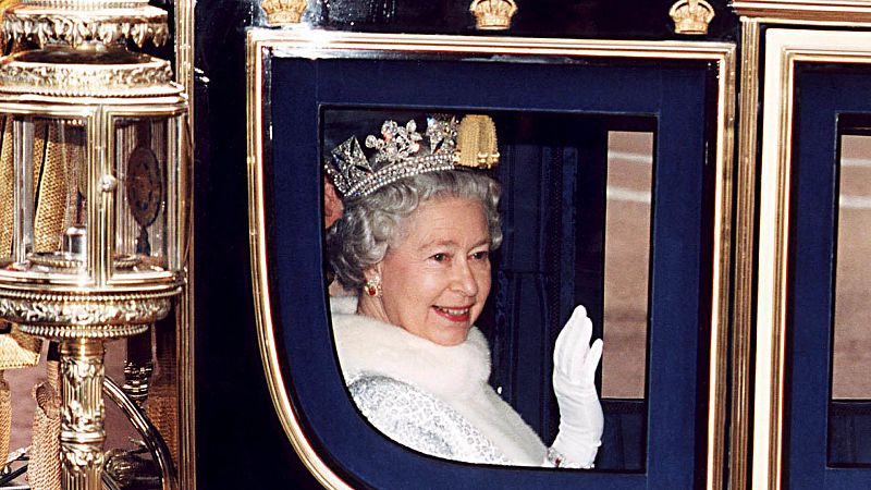 La 2 repasa la vida y reinado de Isabel II de Inglaterra en su 95 cumpleaños