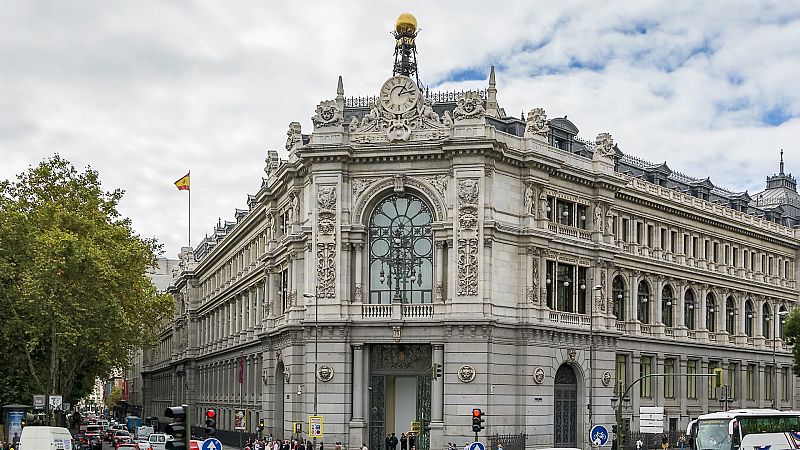 Los ERE en varios bancos españoles reabren el debate sobre limitar los sueldos de sus altos directivos