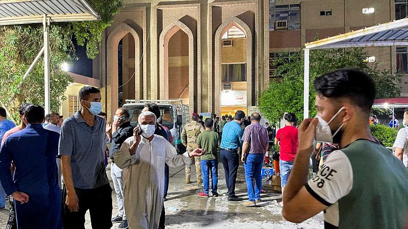 Más de 80 pacientes de coronavirus mueren en un hospital de Bagdad tras el estallido de unas bombonas de oxígeno