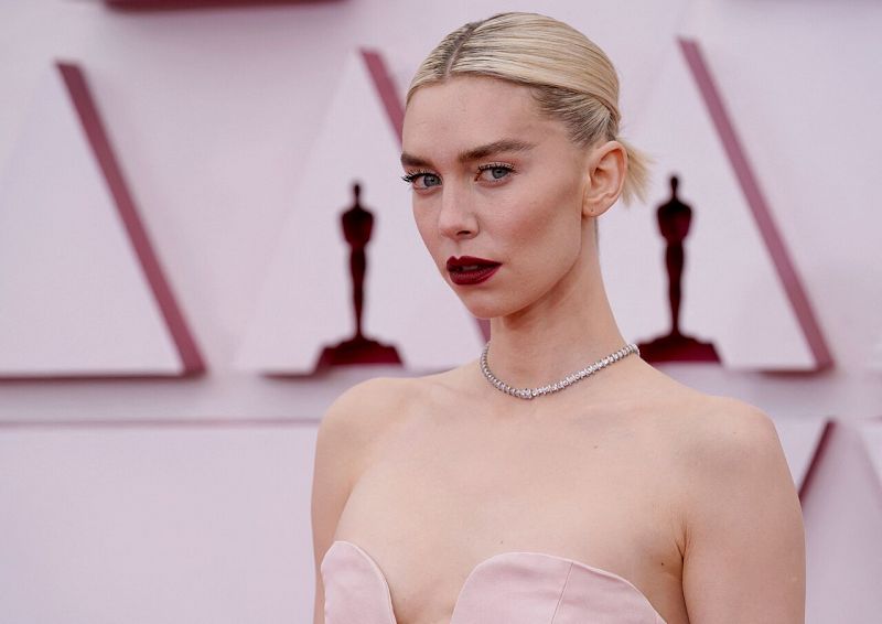 Vanessa Kirby se corona en los Oscar como la nueva diva del cine y la sensación de la moda