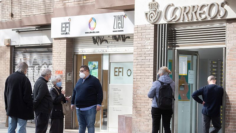 Las solicitudes para votar por correo en Madrid aumentan un 43% respecto a 2019 y superan las 235.000