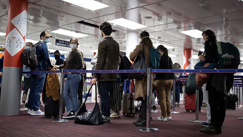 El Parlamento europeo defiende que el pasaporte COVID evite restricciones adicionales a la movilidad