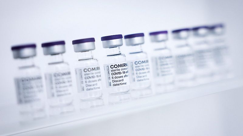Los vacunados con una sola dosis de Pfizer están menos protegidos contra las variantes, según un estudio británico