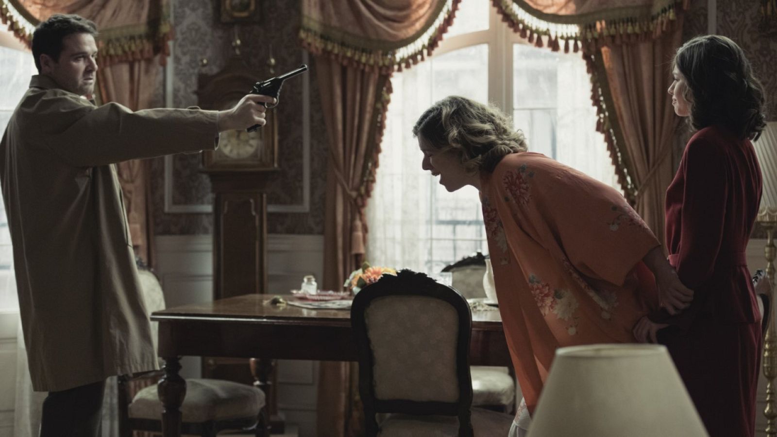 Así se grabó el momento en el que "Aurelio dispara a Genoveva" - Acacias 38, el final | Ver