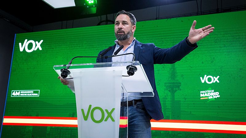 Vox anuncia que votará a favor de Ayuso: "Le corresponde a ella decir si quiere contar con Vox"