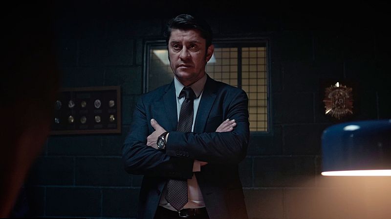 El comisario Landa ¿bueno o malo? ¿Está con la Pasarela o con la Hermandad?