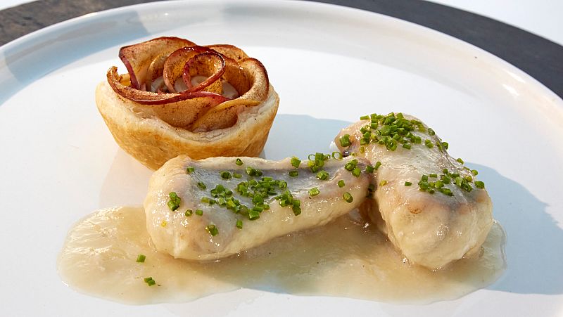 Receta de pixín a la sidra con mini tarta de manzana
