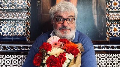 20 entrevistas de humor y una más, desesperada - Millán Salcedo - Escuchar ahora