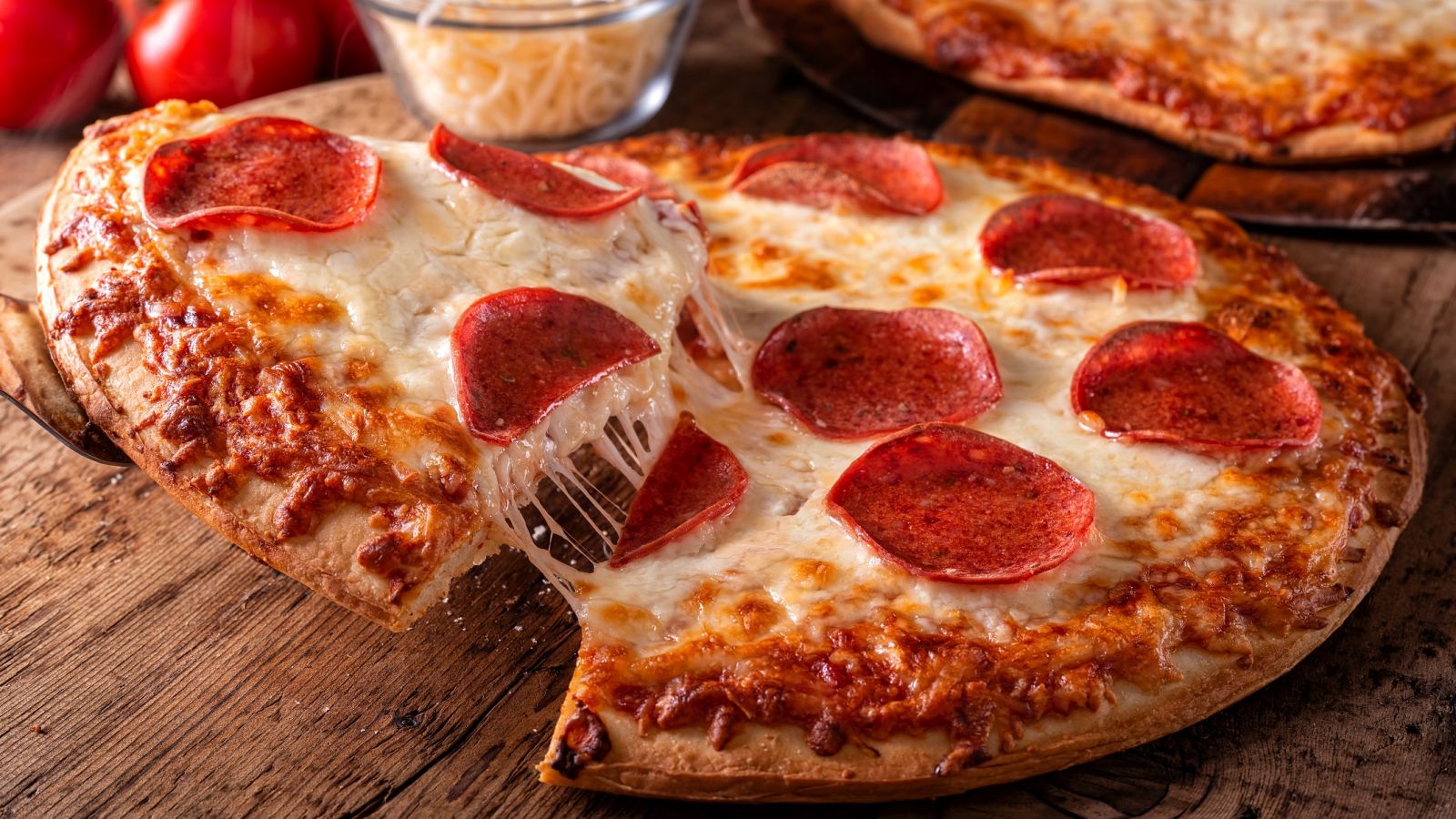 Así es la máquina expendedora de pizza de Roma | Ver