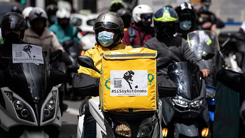 Deliveroo, Stuart, Glovo y Uber Eats denuncian que la 'Ley Rider' se ha aprobado sin debate parlamentario