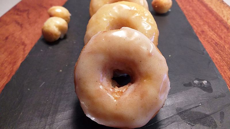 Día del dónut: Receta de donuts caseros glaseados y esponjosos