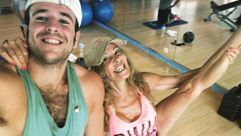 El albúm de fotos de Ana Obregón y Aless: las fotos que nunca has visto