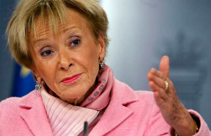 De la Vega reitera que "hubo barrido informático" y Rajoy reta a Zapatero a denunciarlo