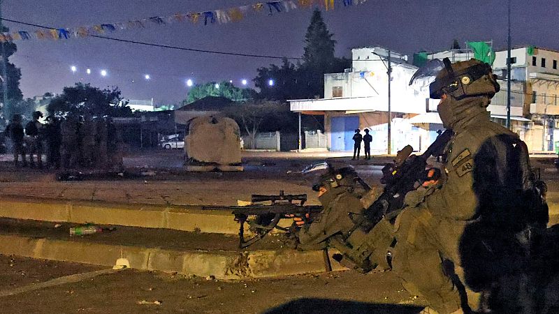 Israel concentra fuerzas en la frontera con Gaza mientras continúan los bombardeos y el lanzamiento de cohetes