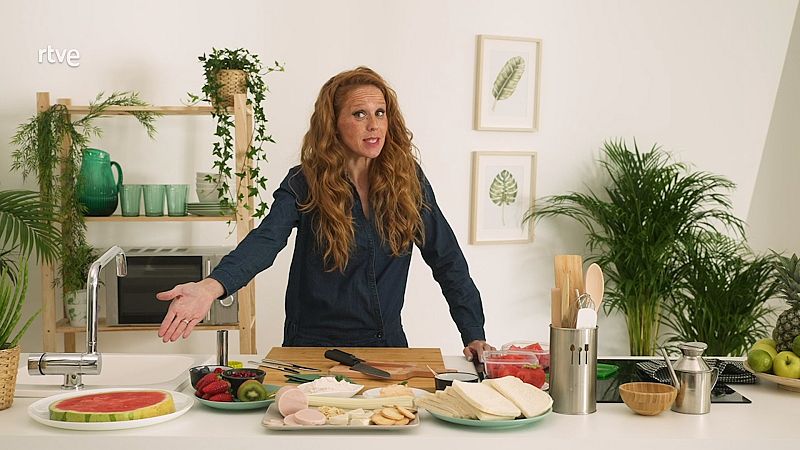 Cómo hacer una merienda saludable y original para niños a base de fruta